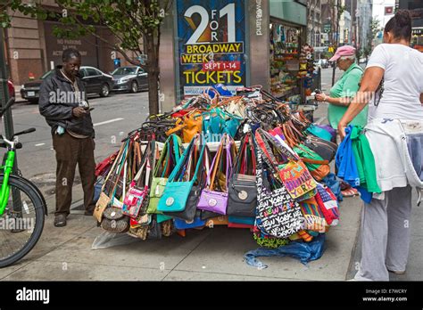 nyc purse vendors